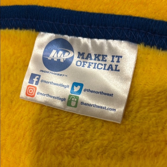 University of Delaware Delaware Fightin' Blue Hens blanket - Picture 3 of 4